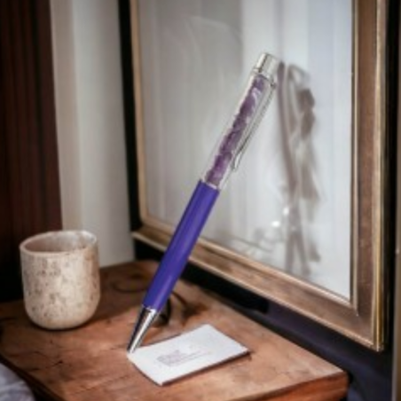 Stylo porte-bonheur en améthyste naturelle pour la protection et la sérénité.