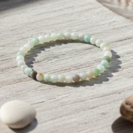 Bracelet en perles de 4mm de fleur d’amazonite naturelle mate et magnétisée.
