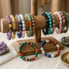 Bracelet de lithothérapie personnalisé en pierres de 8mm, sélectionné au pendule et magnétisé.