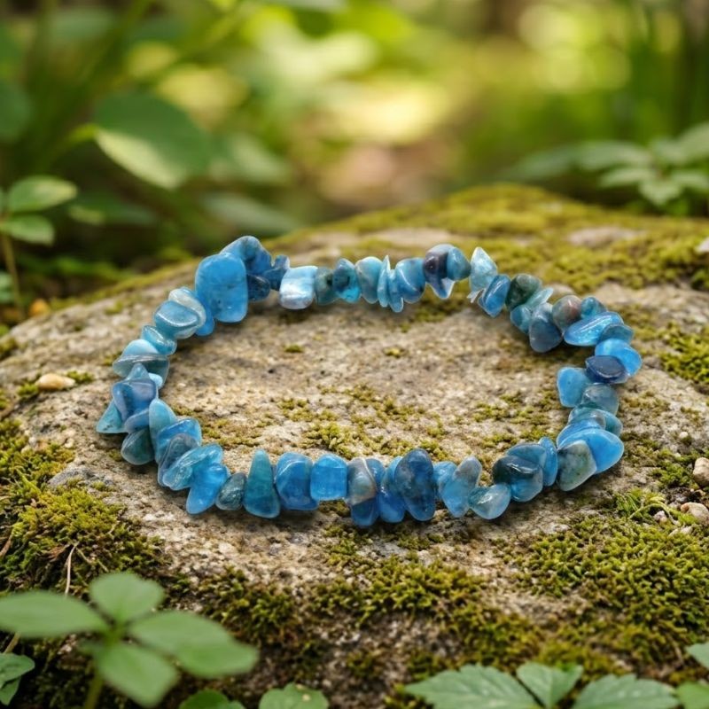 Bracelet en pierres baroques d'Apatite naturelle de Madagascar - Créations Serpentine.