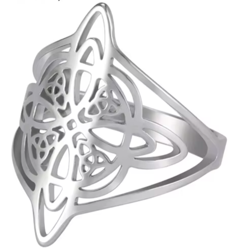 Et si vous découvriez le pouvoir magique du Nœud de Sorcière avec cette bague ?