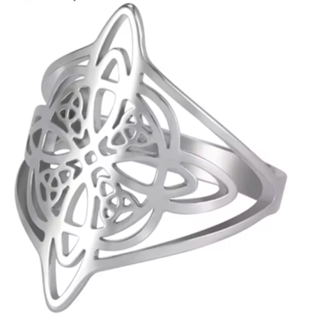Et si vous découvriez le pouvoir magique du Nœud de Sorcière avec cette bague ?